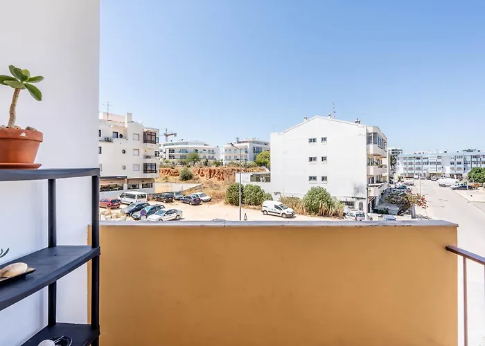 Проживання в сім'ї On The Way!* *