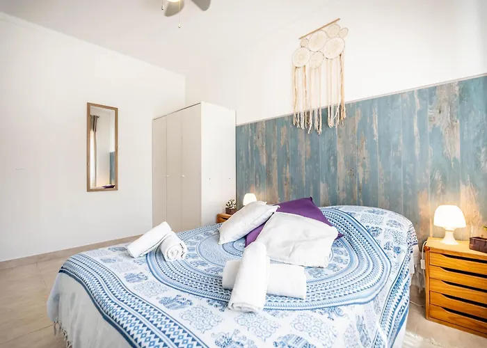 On The Way!* Проживання в сім'ї Портіман